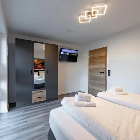 #4 Jsliving Comfort - Privater Balkon Bad Kueche Smarttv Wlan Kostenlose Parkplaetze Appartamento