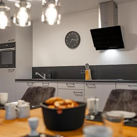#4 Jsliving Comfort - Privater Balkon Bad Kueche Smarttv Wlan Kostenlose Parkplaetze Horb am Neckar